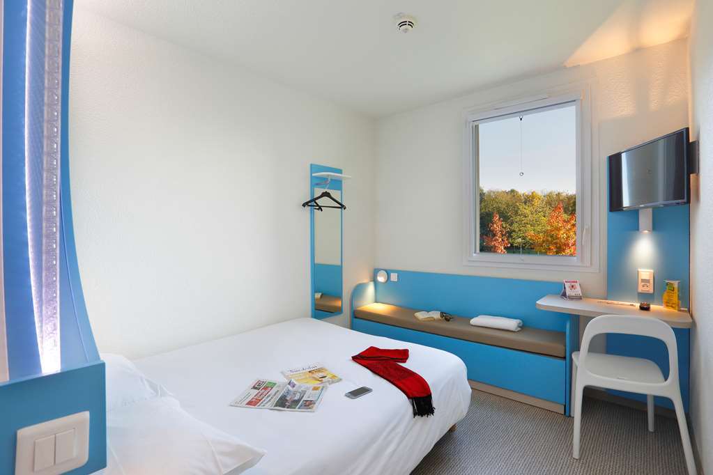 Hotel First Paris Sud 2*