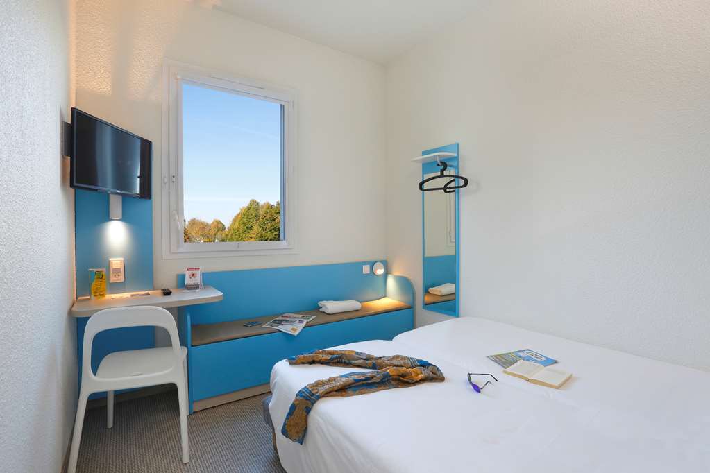 First Paris Sud Hotel
