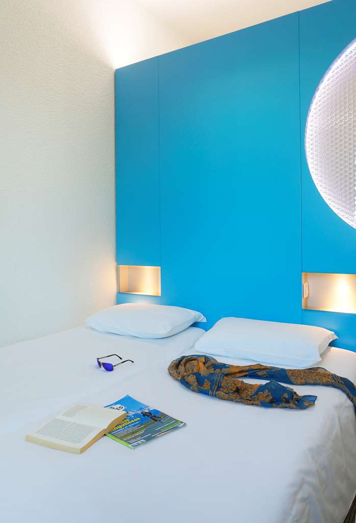 Hotel First Paris Sud