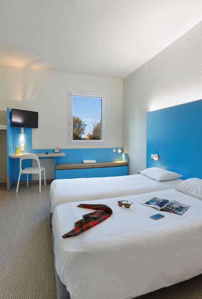 Hotel First Paris Sud