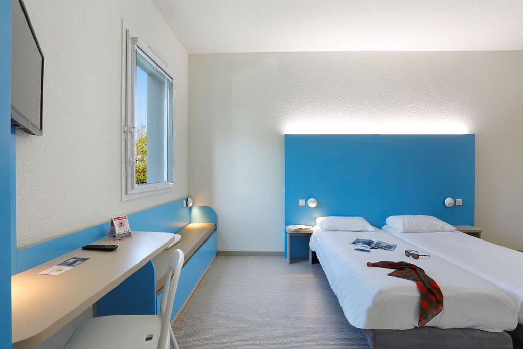 First Paris Sud Hotel