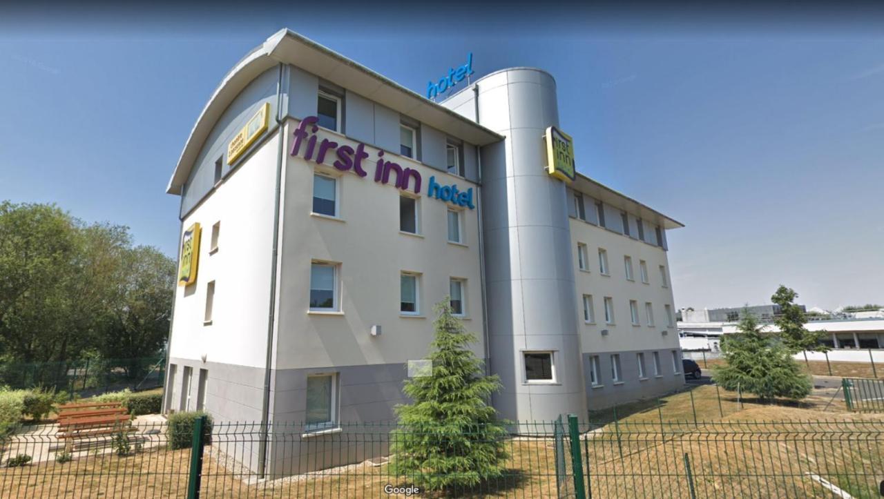 Hotel First Paris Sud